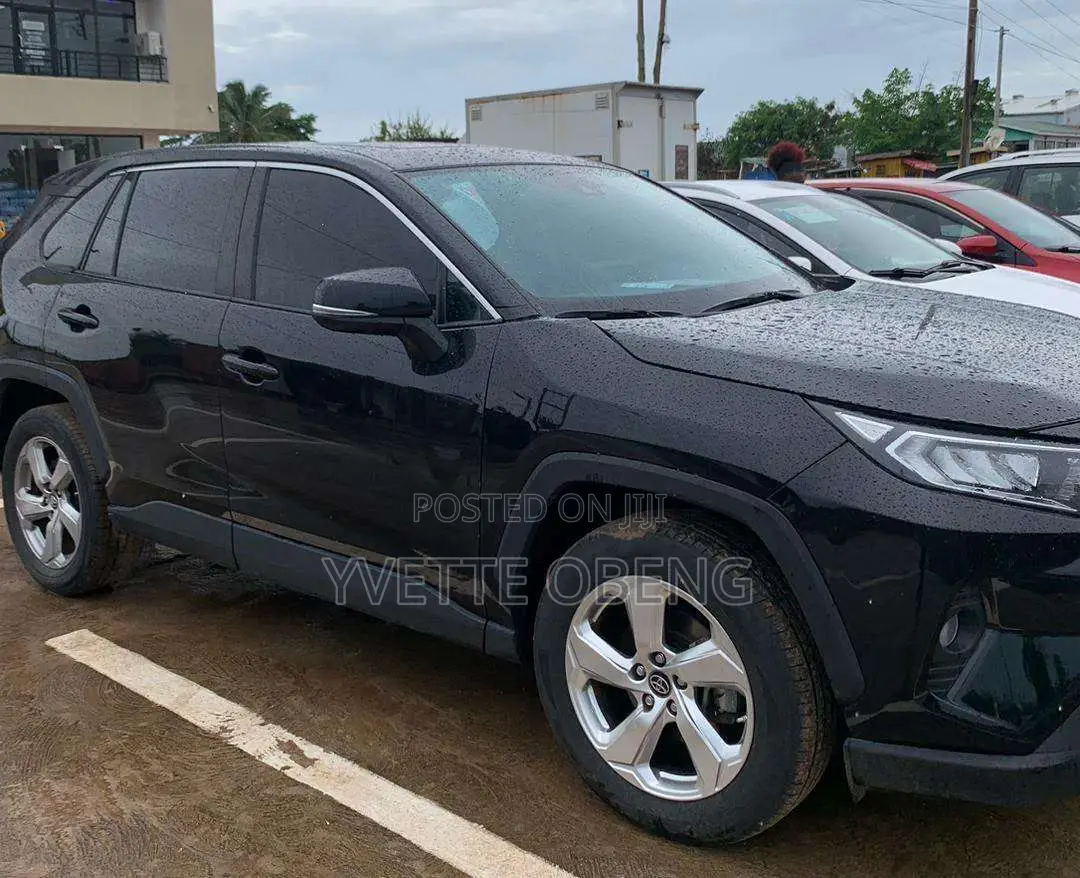 Toyota RAV4 2022 Black