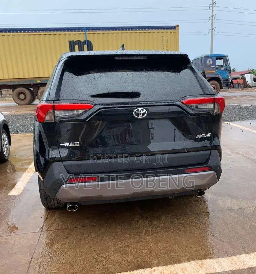 Toyota RAV4 2022 Black
