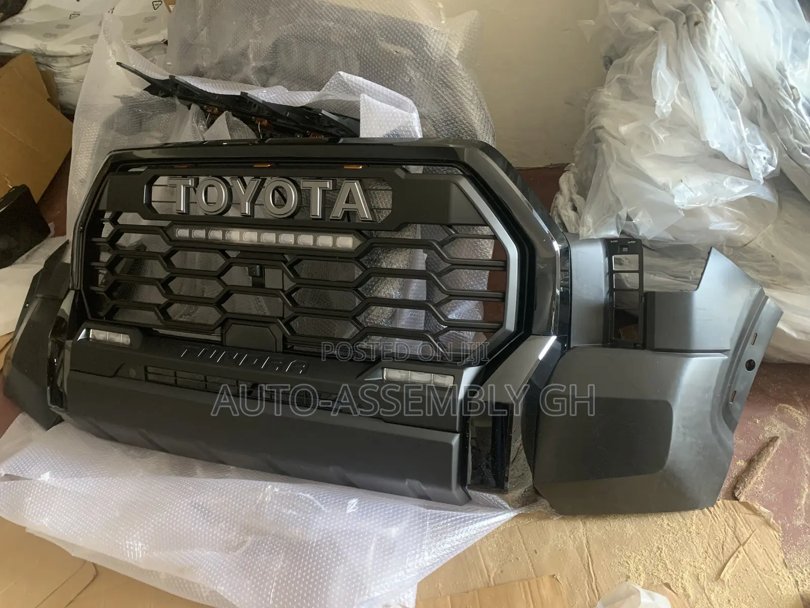 Toyota Tundra Front Bumper 2022,2023,2024,2025
