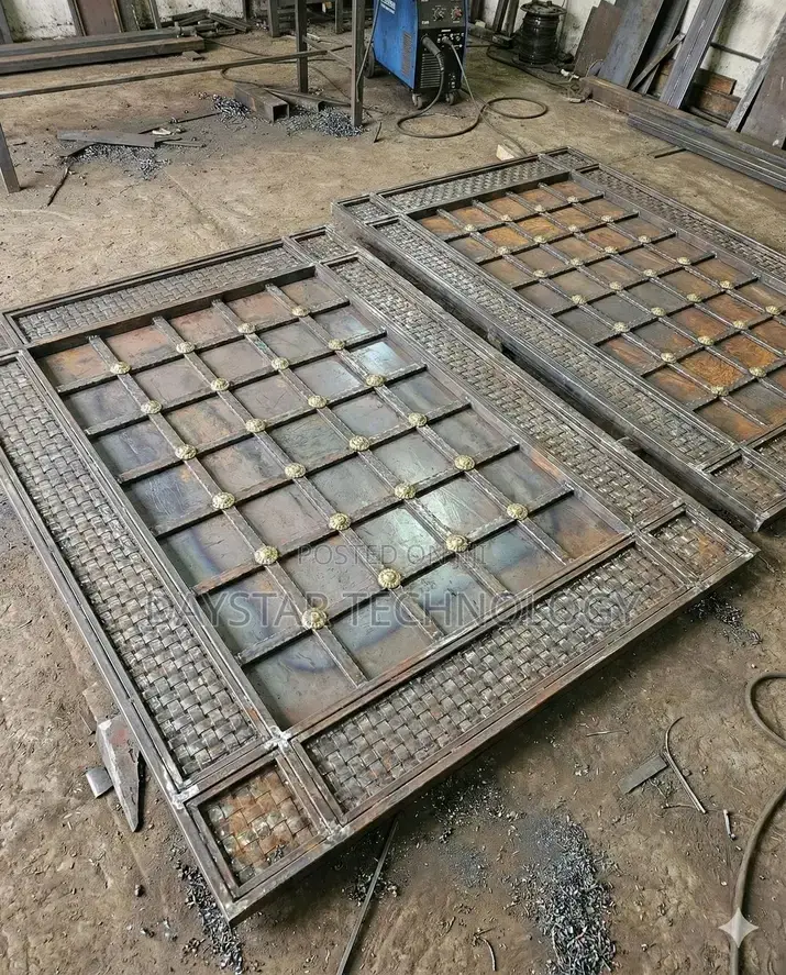 Chn Solid Executive Gate