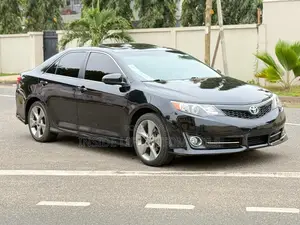 Toyota Camry SE 4dr Sedan (2.5L 4cyl 6A) 2014 Black
