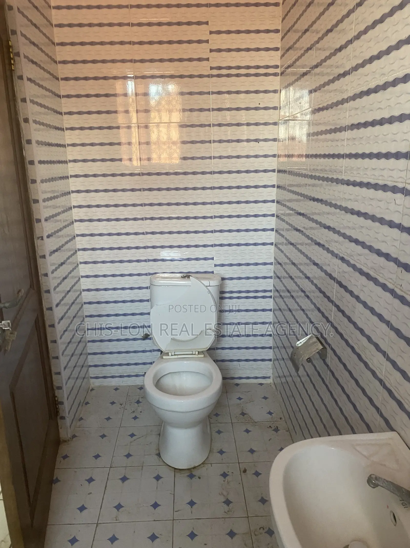1bdrm Apartment in Obom Road, Adam Nana for rent