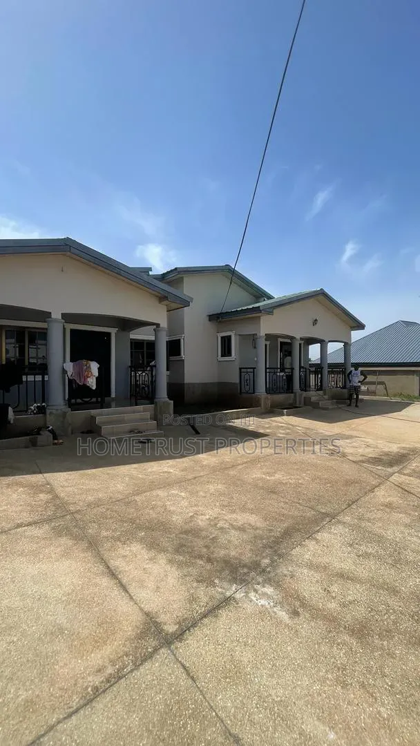 2bdrm House in Hometrust Properties, Ablekuma for rent