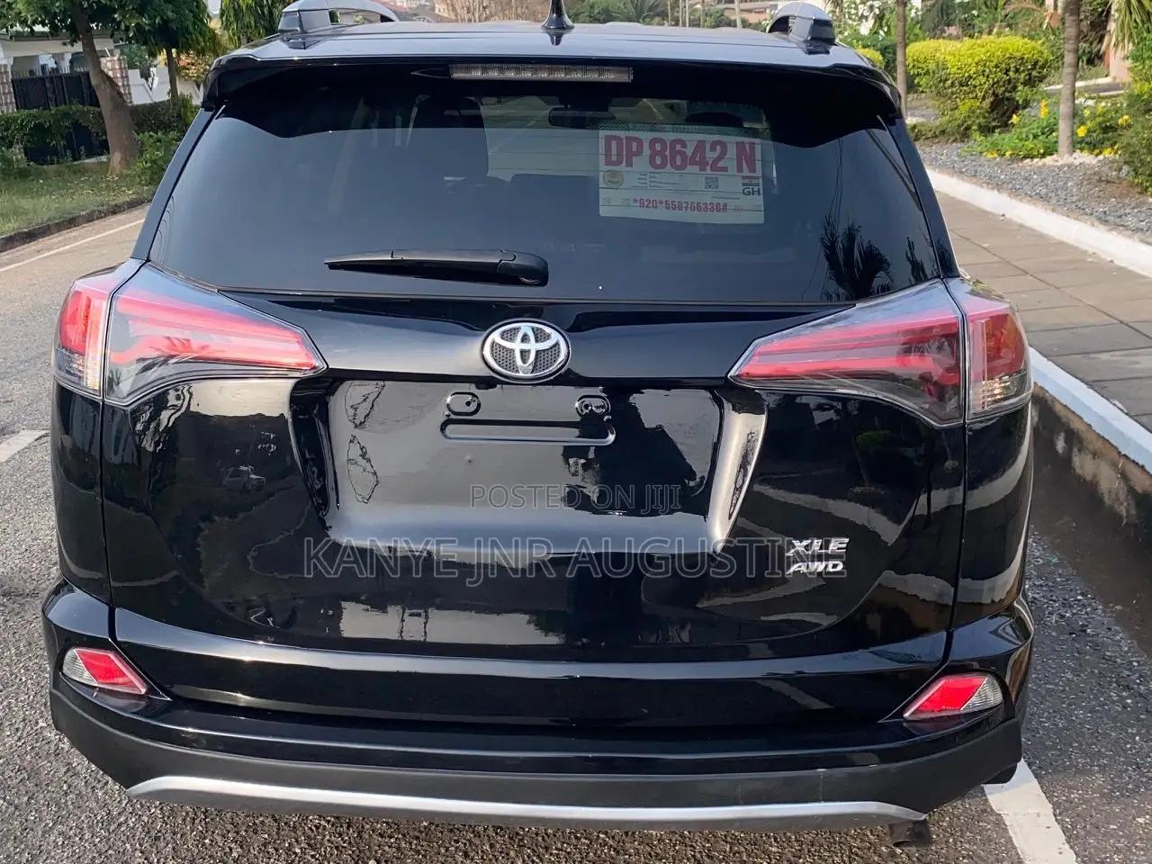 Toyota RAV4 XLE 4dr SUV AWD (2.5L 4cyl 6A) 2018 Black