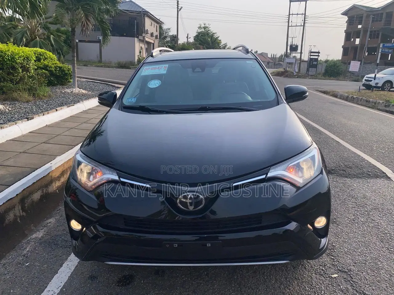 Toyota RAV4 XLE 4dr SUV AWD (2.5L 4cyl 6A) 2018 Black