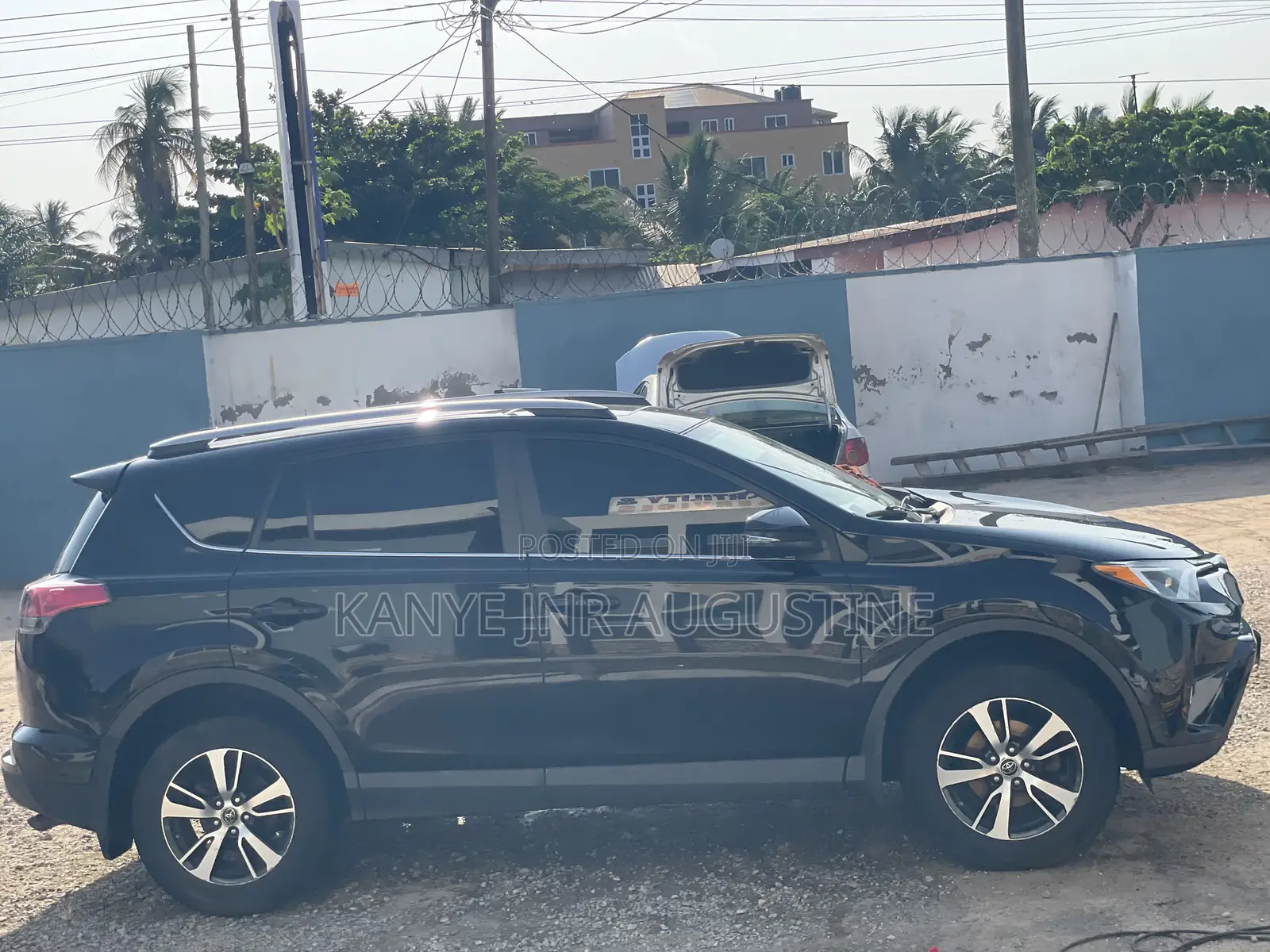 Toyota RAV4 XLE 4dr SUV AWD (2.5L 4cyl 6A) 2018 Black