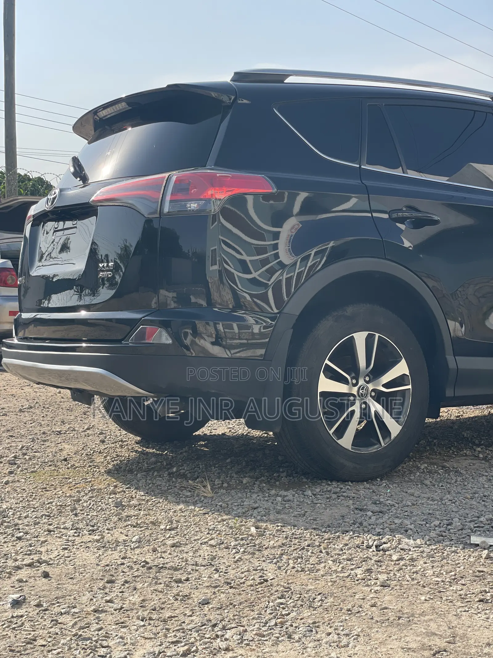 Toyota RAV4 XLE 4dr SUV AWD (2.5L 4cyl 6A) 2018 Black