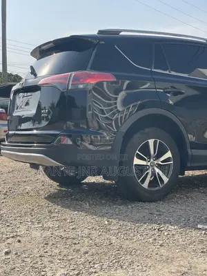 Toyota RAV4 XLE 4dr SUV AWD (2.5L 4cyl 6A) 2018 Black
