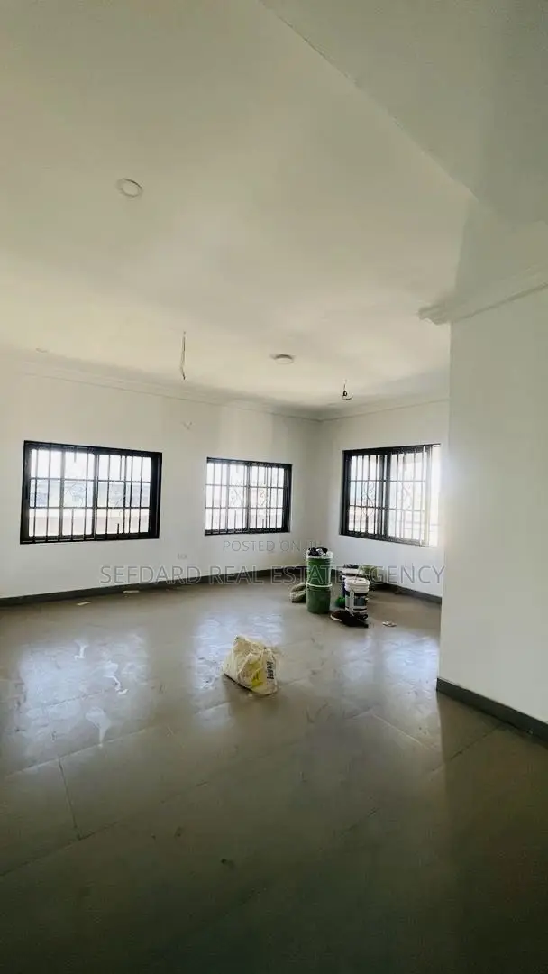2bdrm Apartment in Sefdard Properties, Pokuase for rent