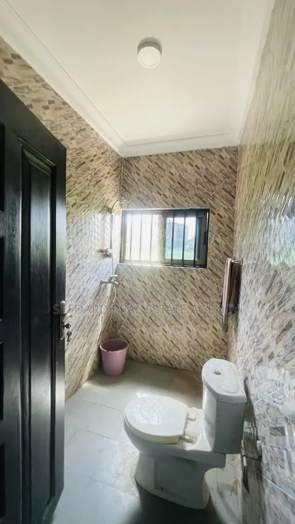 2bdrm Apartment in Sefdard Properties, Pokuase for rent