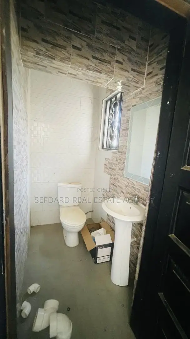 2bdrm Apartment in Sefdard Properties, Pokuase for rent