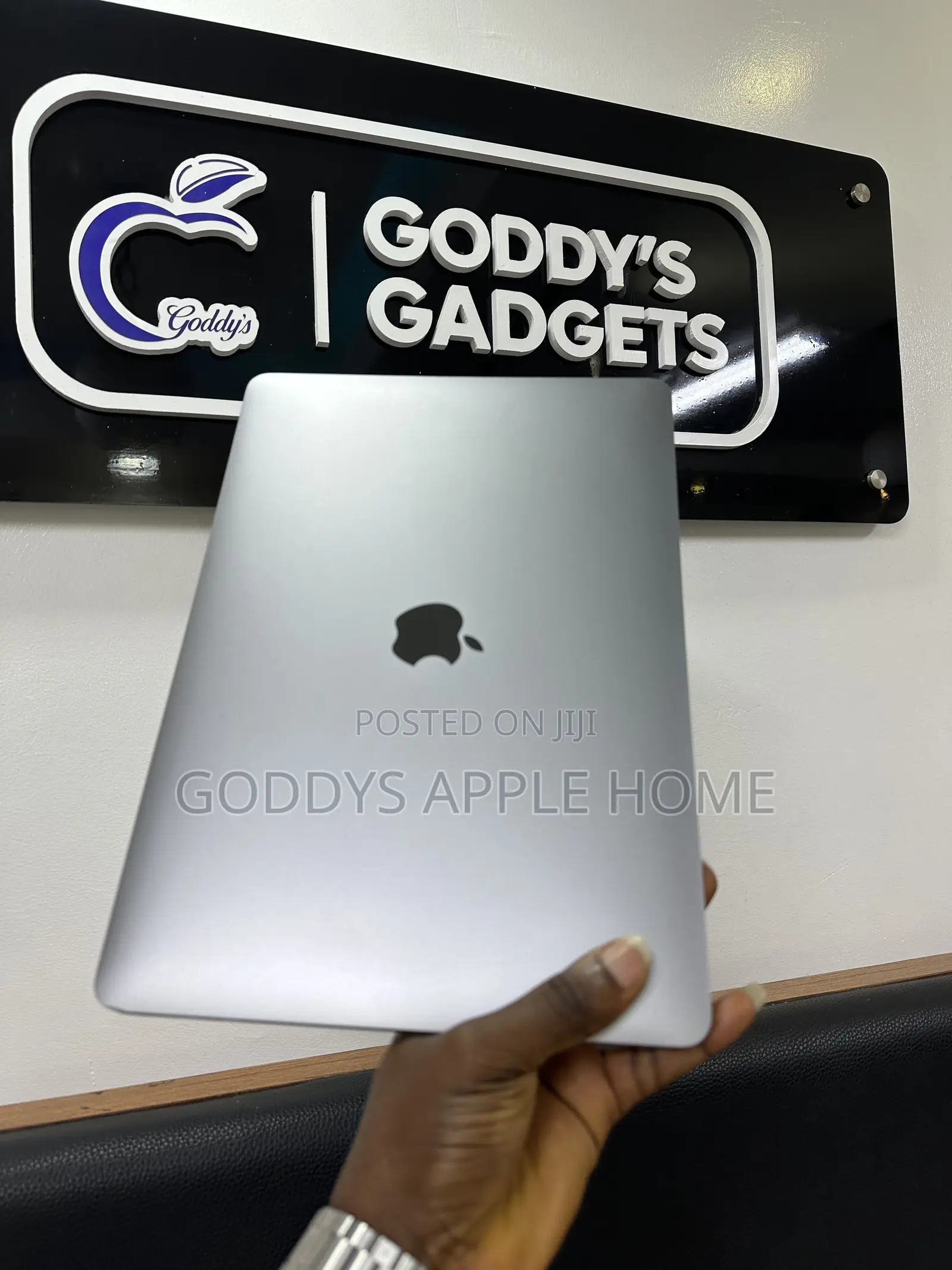 Laptop Apple MacBook Pro 2020 16GB Intel Core i5 SSD 512GB