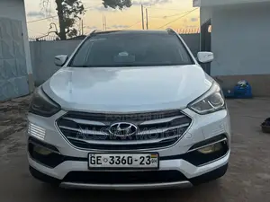 Hyundai Santa Fe Limited Ultimate FWD 2018 White