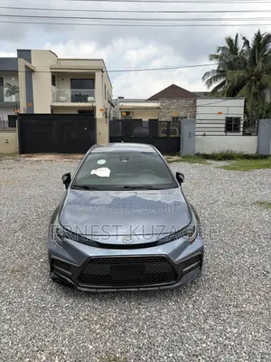 Toyota Corolla 2022 Silver
