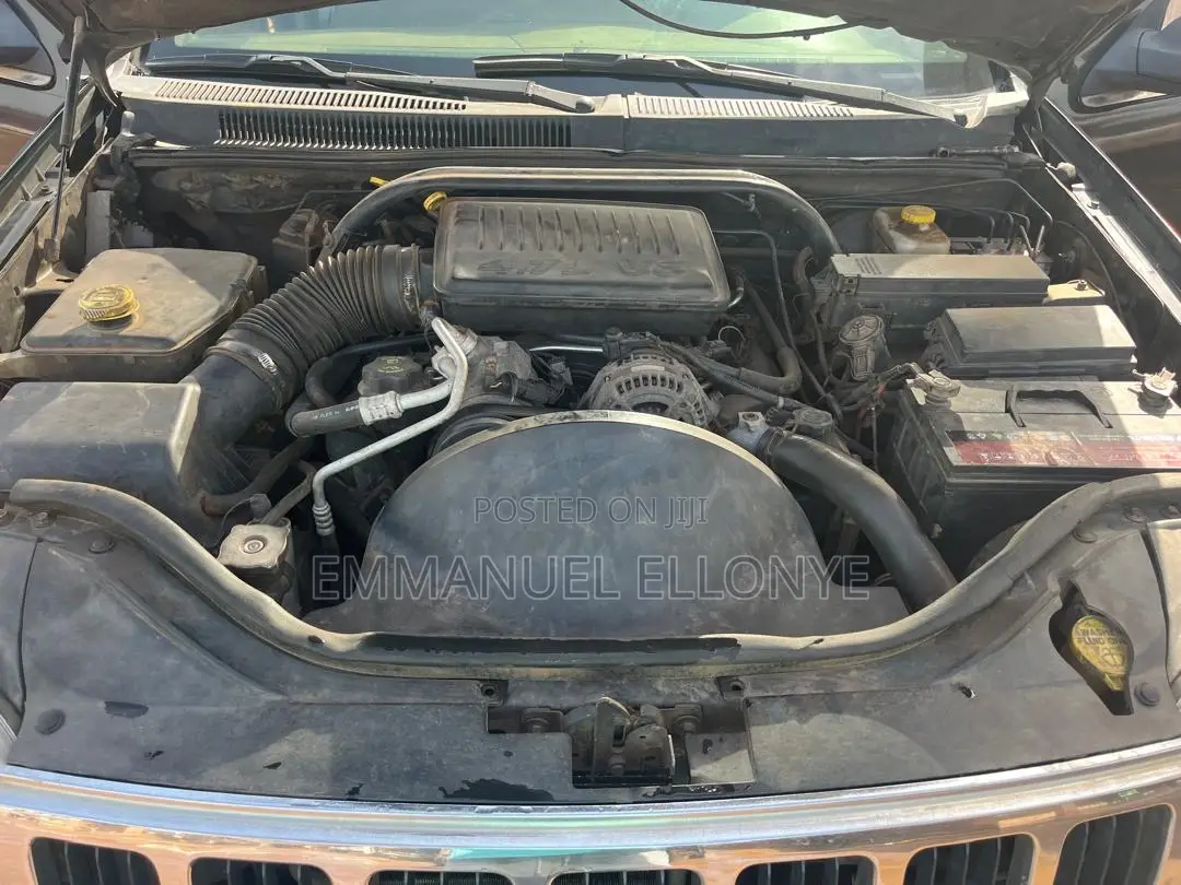 Jeep Grand Cherokee Laredo 4x4 2010 Black