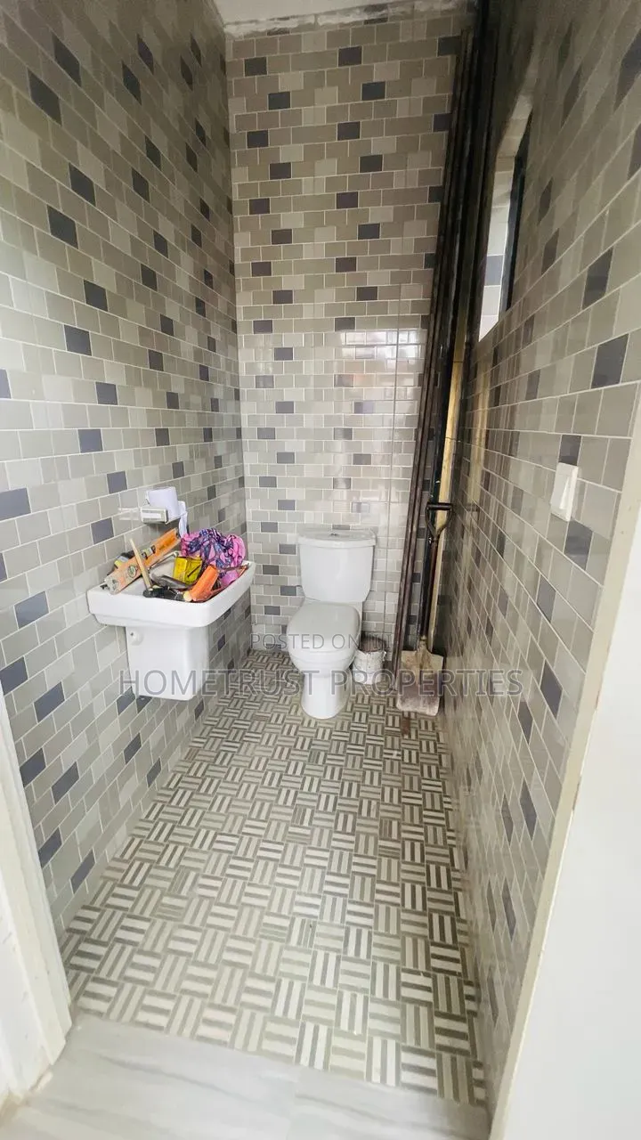 3bdrm House in Amasaman Wachild for sale