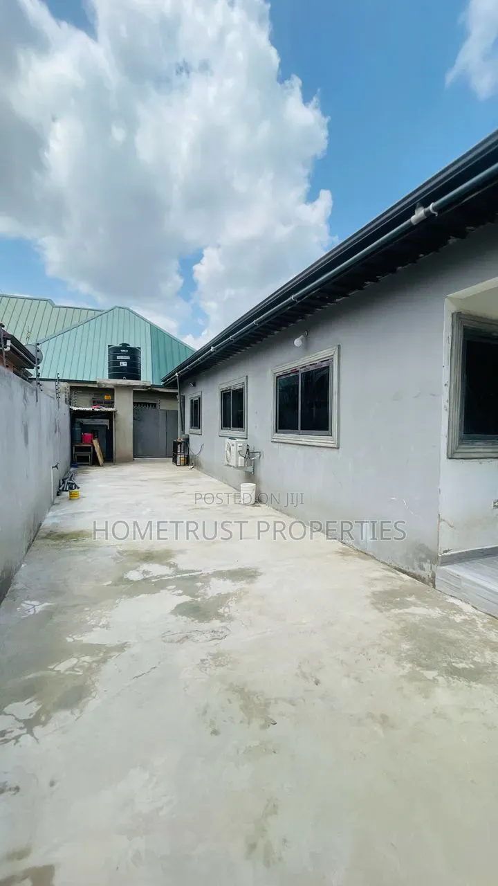 3bdrm House in Amasaman Wachild for sale