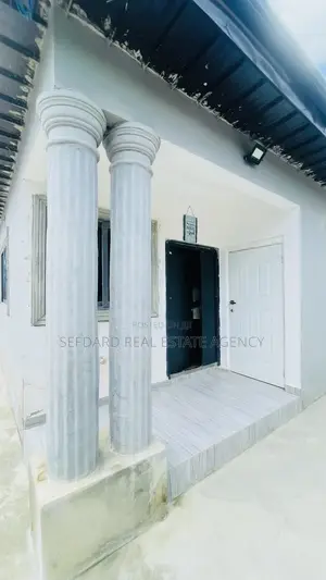 3bdrm House in Sefdard Properties, Amasaman for sale