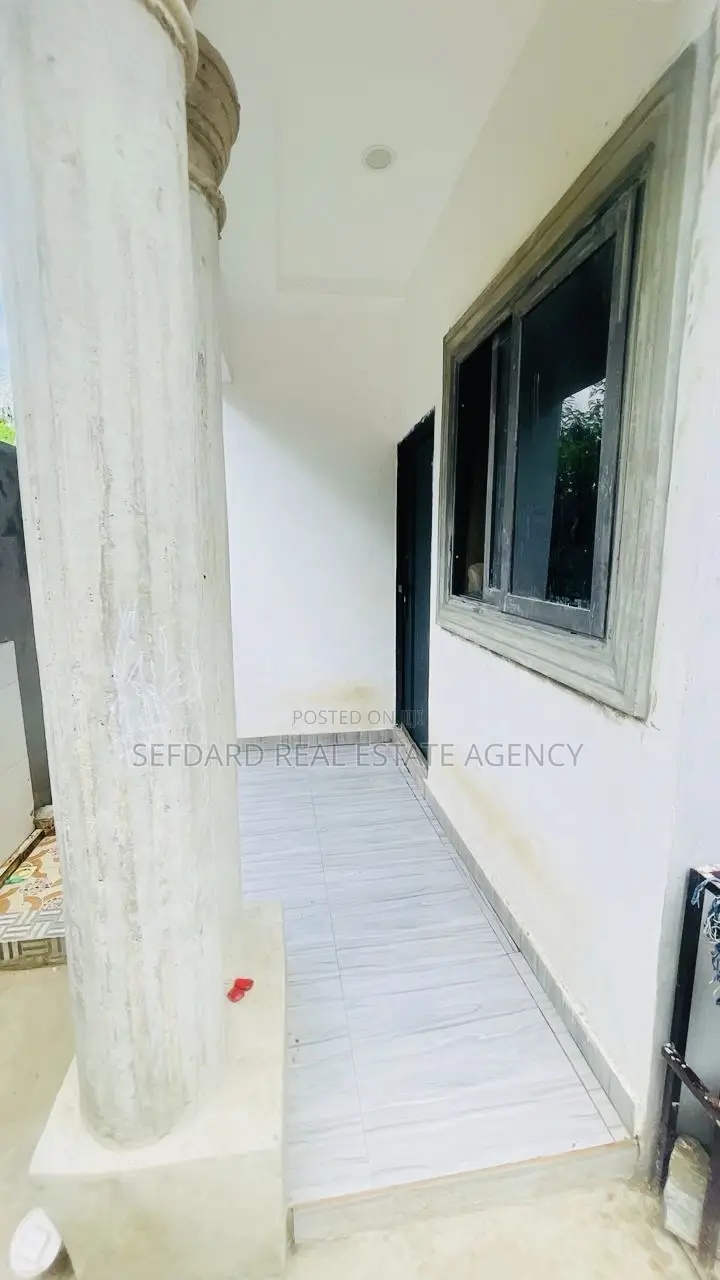 3bdrm House in Sefdard Properties, Amasaman for sale