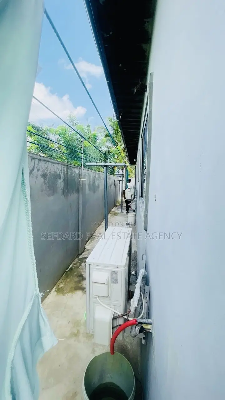 3bdrm House in Sefdard Properties, Amasaman for sale