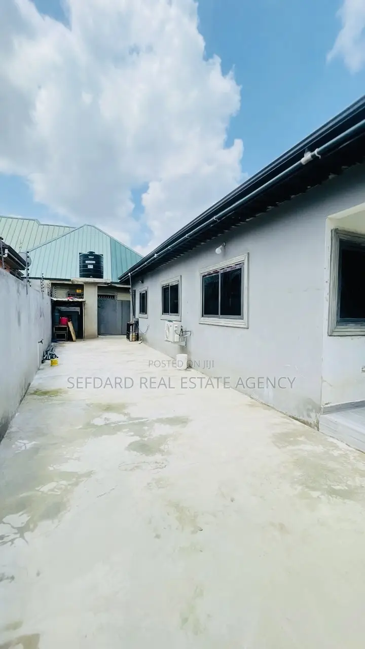 3bdrm House in Sefdard Properties, Amasaman for sale