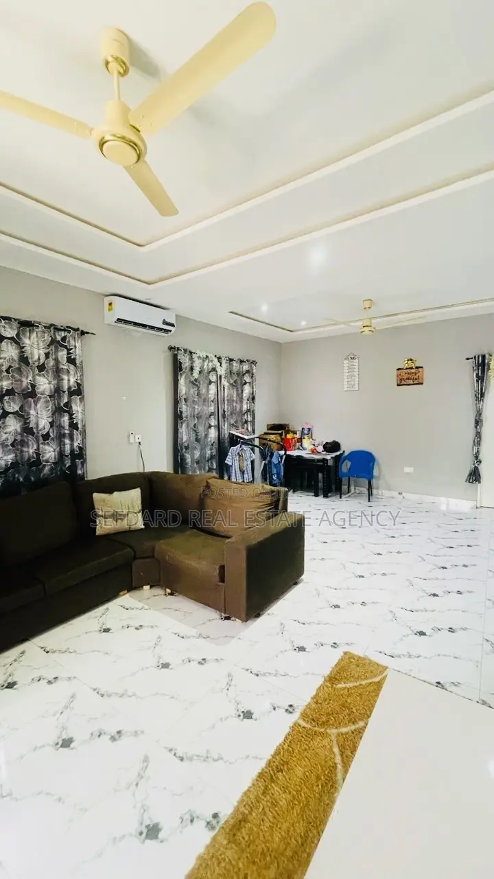 3bdrm House in Sefdard Properties, Amasaman for sale