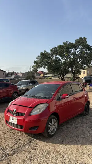 Toyota Vitz 1.5 FWD 5dr 2010 Red