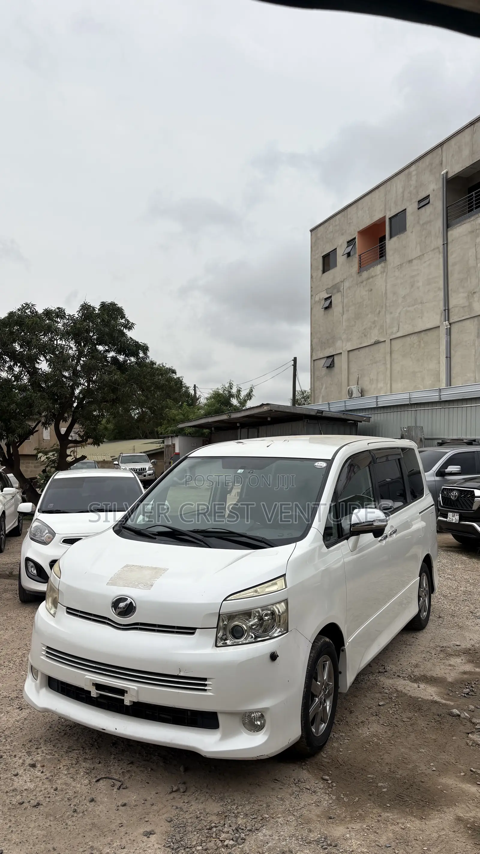 Toyota Voxy 2012 White