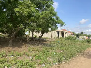 Katamanso Registered Land Free From Litigation and Encrouchment