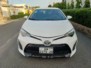 Toyota Corolla LE Eco 4dr Sedan (1.8L 4cyl CVT) 2016 White