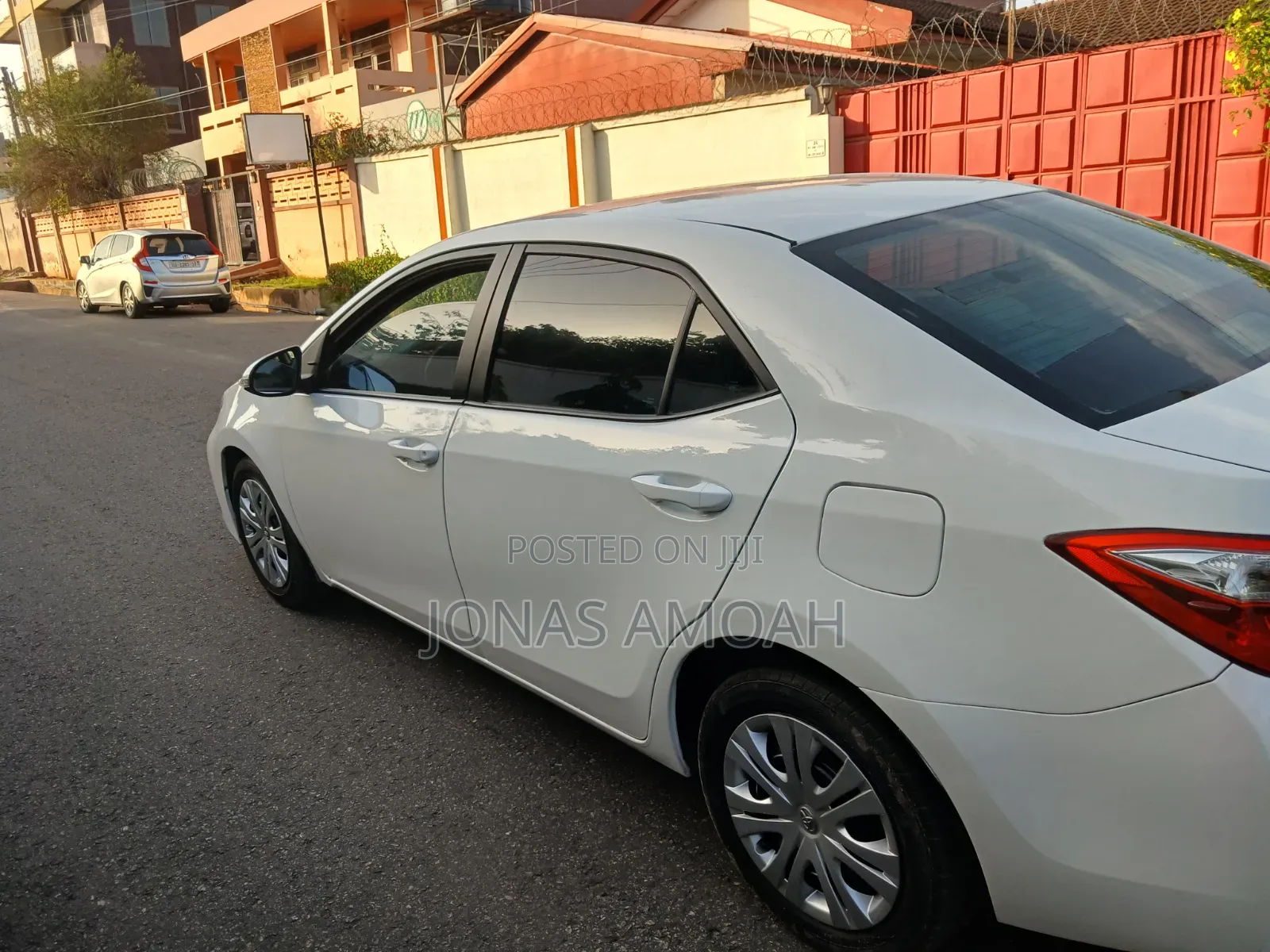 Toyota Corolla LE Eco 4dr Sedan (1.8L 4cyl CVT) 2016 White
