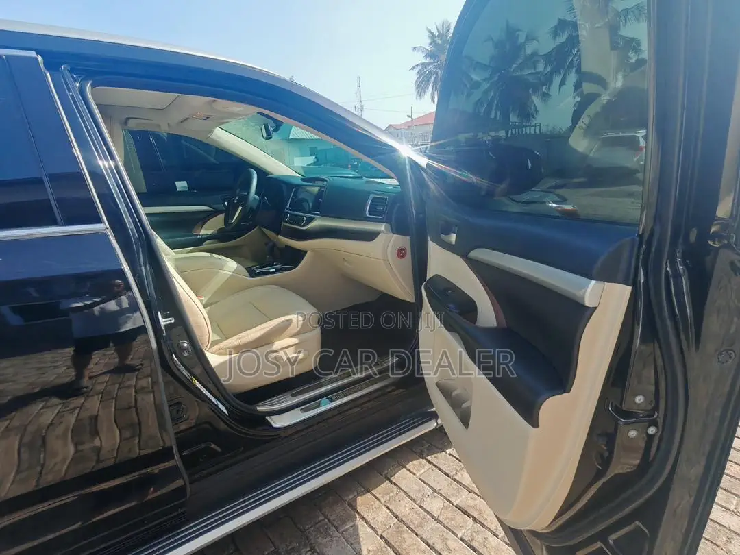 Toyota Highlander 2017 Black