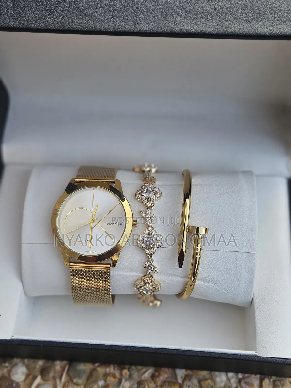 Classy Ladies Quality Watch and Bracelet Set.