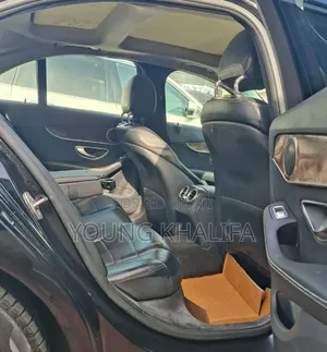 Mercedes-Benz C300 2017 Black