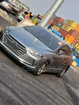 Hyundai Elantra 2017 Gray