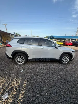 Toyota Corolla Cross LE 2023 White