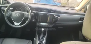 Toyota Corolla L 4dr Sedan (1.8L 4cyl 4A) 2015 Silver