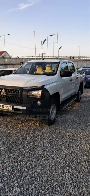 Mitsubishi L200 2024 White