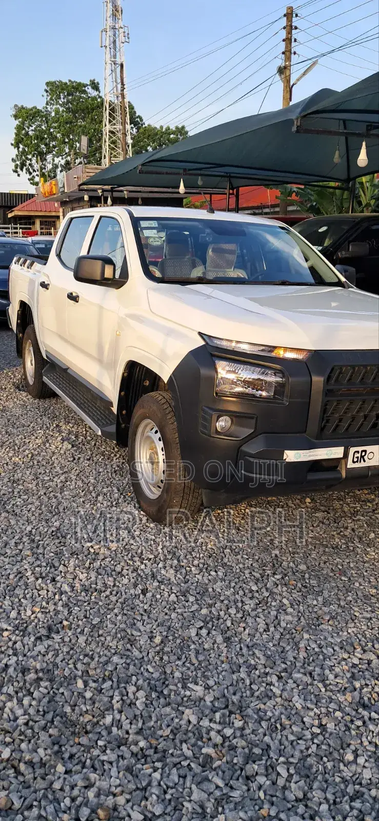 Mitsubishi L200 2024 White