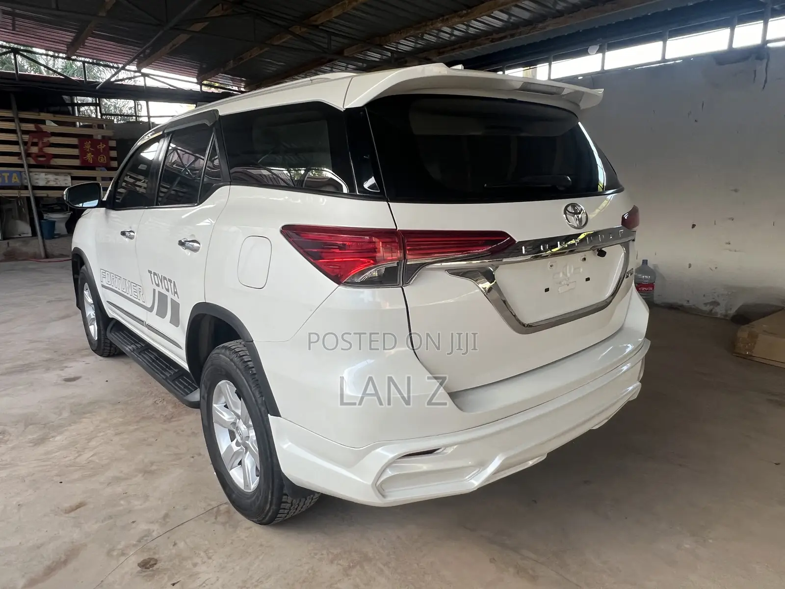 Toyota Fortuner 2.7 AWD 2018 White