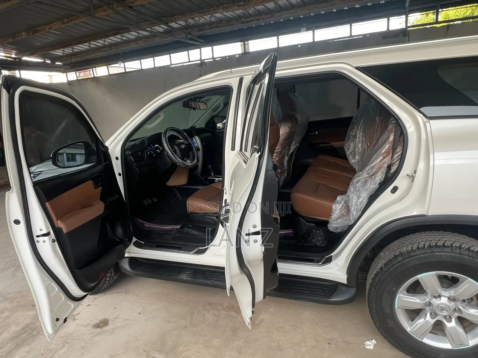 Toyota Fortuner 2.7 AWD 2018 White