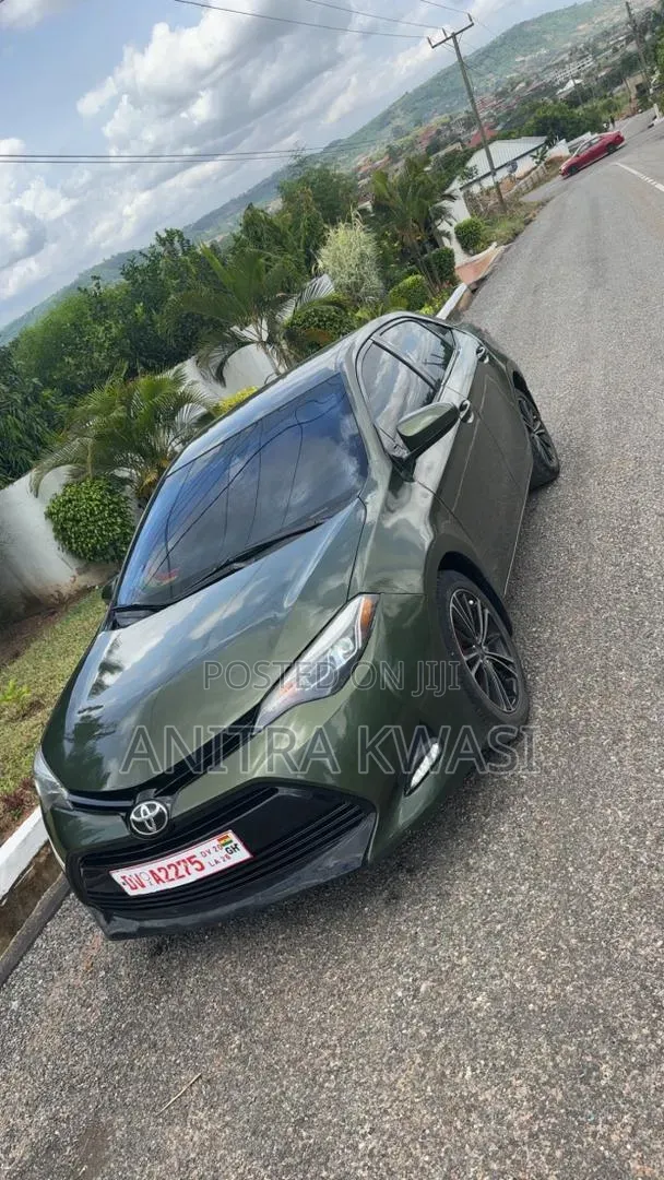 Toyota Corolla 2017 Green