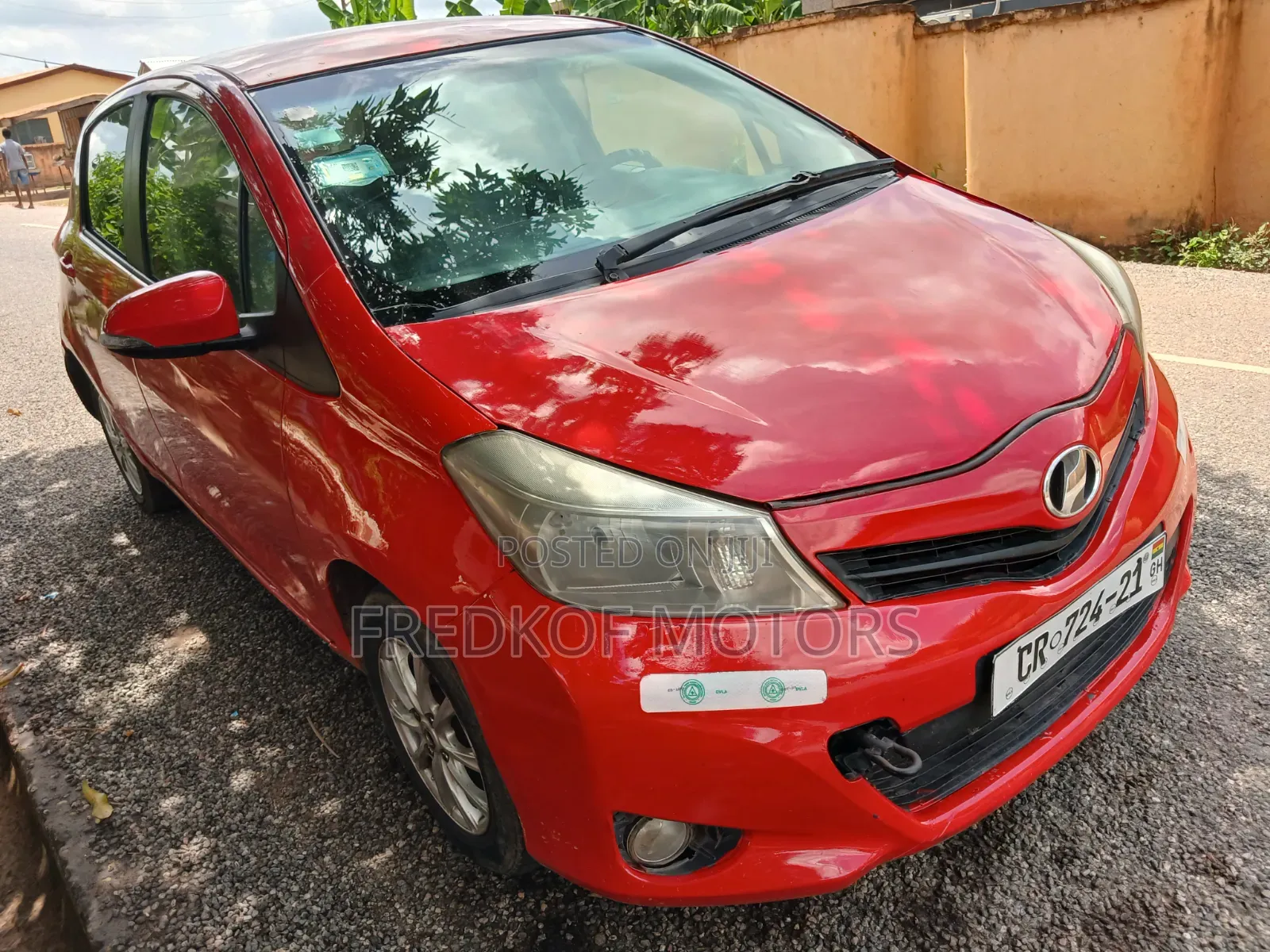 Toyota Vitz 1.3 AWD 3dr 2012 Red