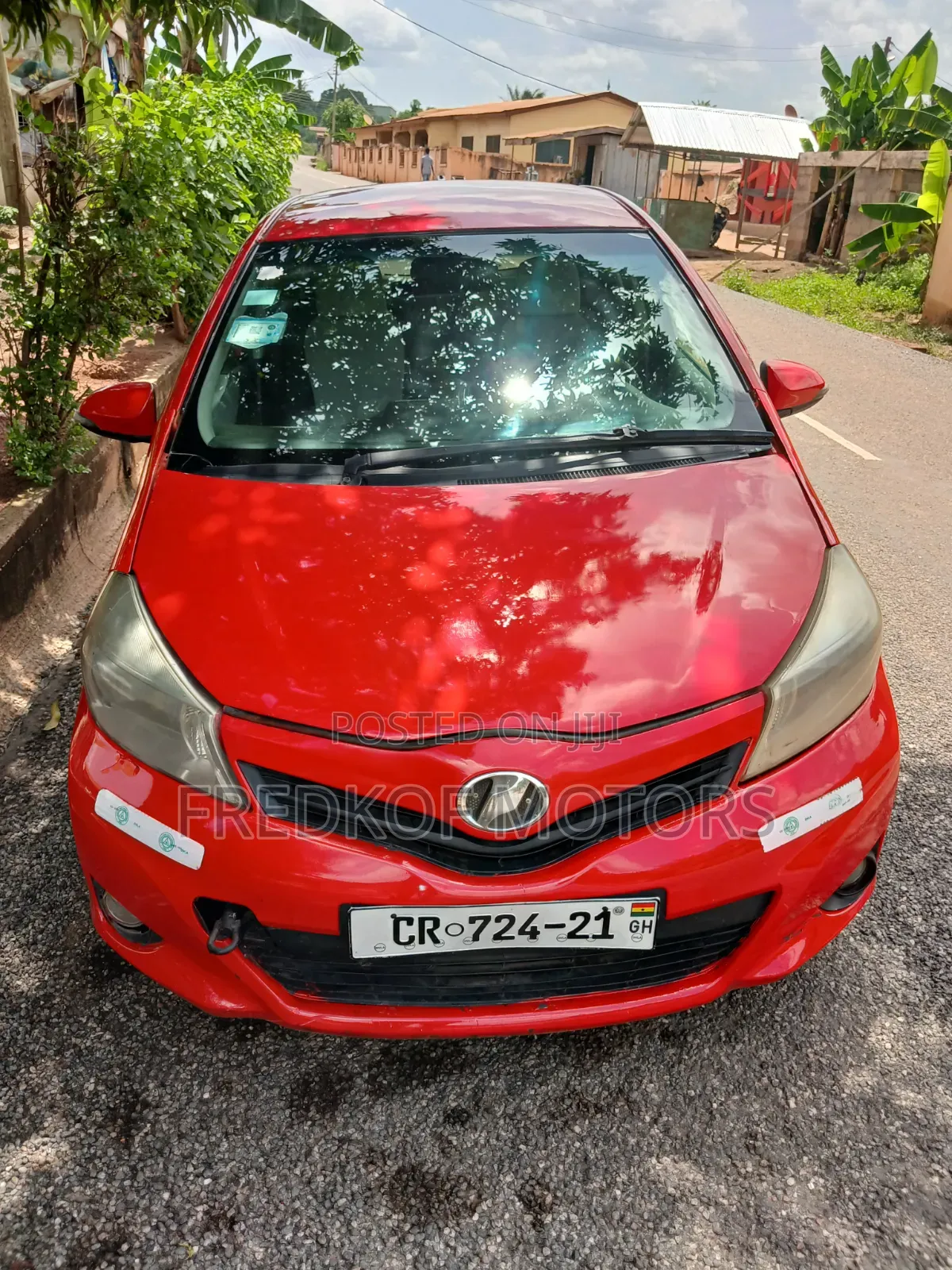Toyota Vitz 1.3 AWD 3dr 2012 Red