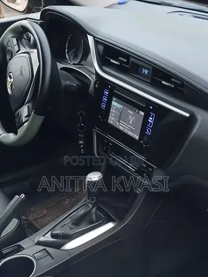 Toyota Corolla 2017 Green