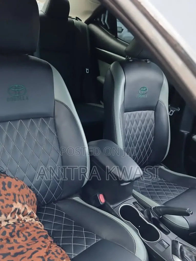 Toyota Corolla 2017 Green