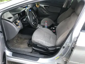 Hyundai Elantra GLS Sedan FWD (1.8L 4cyl 6A) 2013 Silver