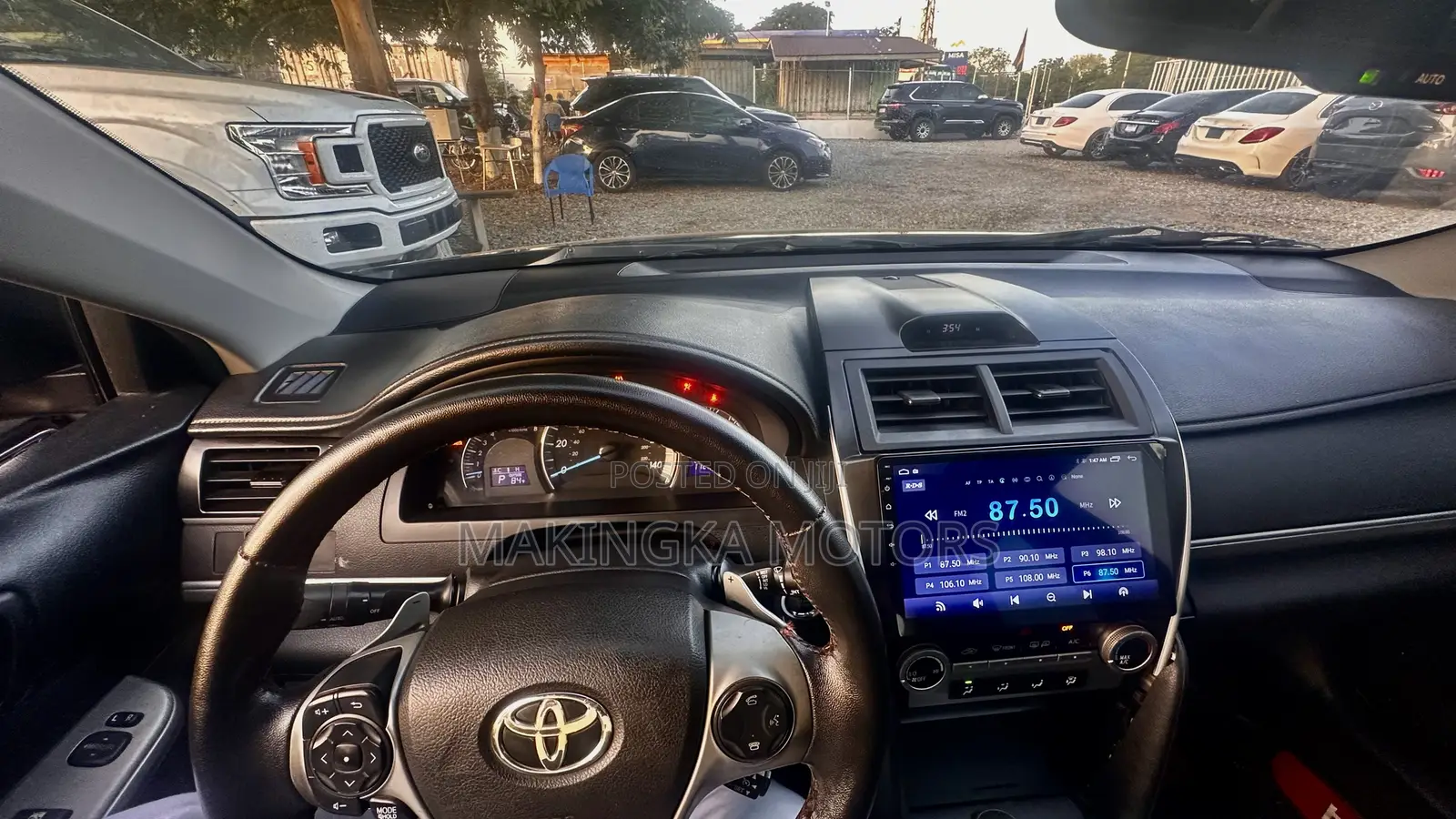 Toyota Camry SE Sport 4dr Sedan w/Prod. End 11/13 (2.5L 4cyl 6A) 2014