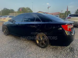 Toyota Camry SE Sport 4dr Sedan w/Prod. End 11/13 (2.5L 4cyl 6A) 2014