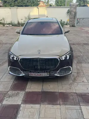 Mercedes-Benz E300 Base RWD Sedan (2.0L 4cyl 9A) 2017 Burgundy